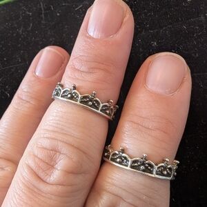 Crown rings size 6